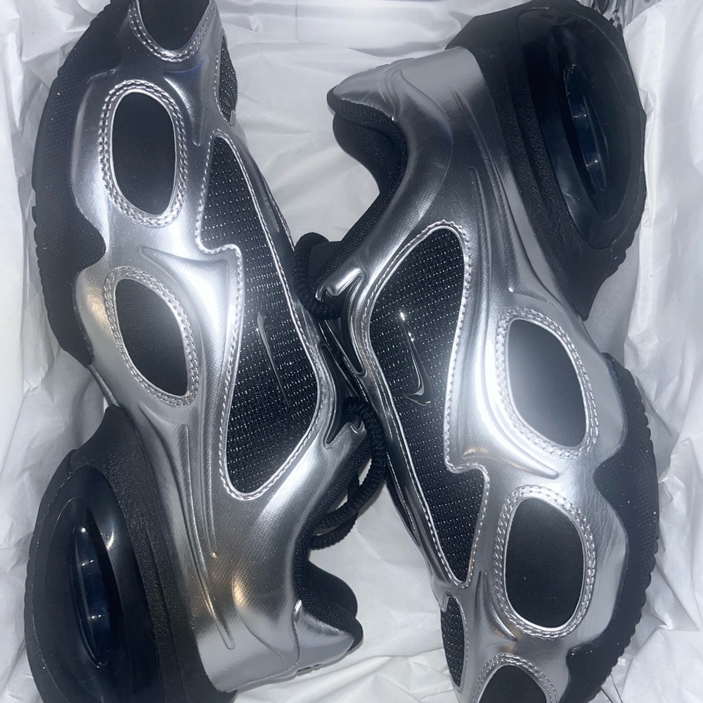 NIKE AIR MUSE SIZE 7.5 NEW IN BOX RETAIL $190 ⭐️50% OFF⭐️